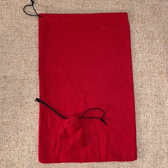 Louboutin dust bag w/ extra heel taps - Picture 5 of 5